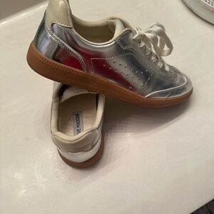 Steve Madden, Silver and White Sneakers with Gum Sole